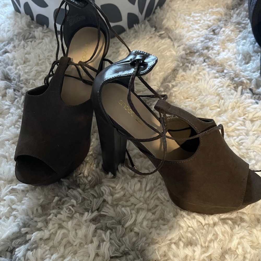 Shoe Dazzle Olive heels